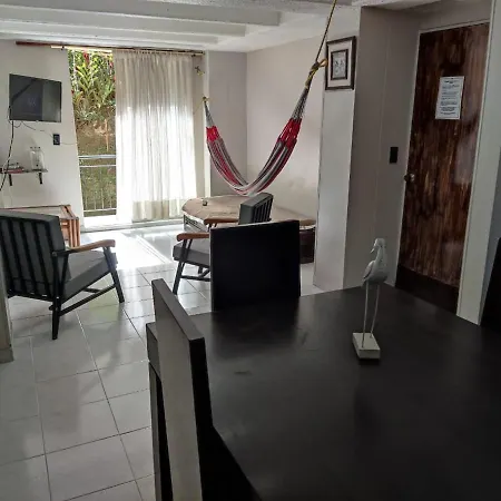 APARTAMENTO 201 AMPLIO Y CÓMODO Medellin 90 MTS